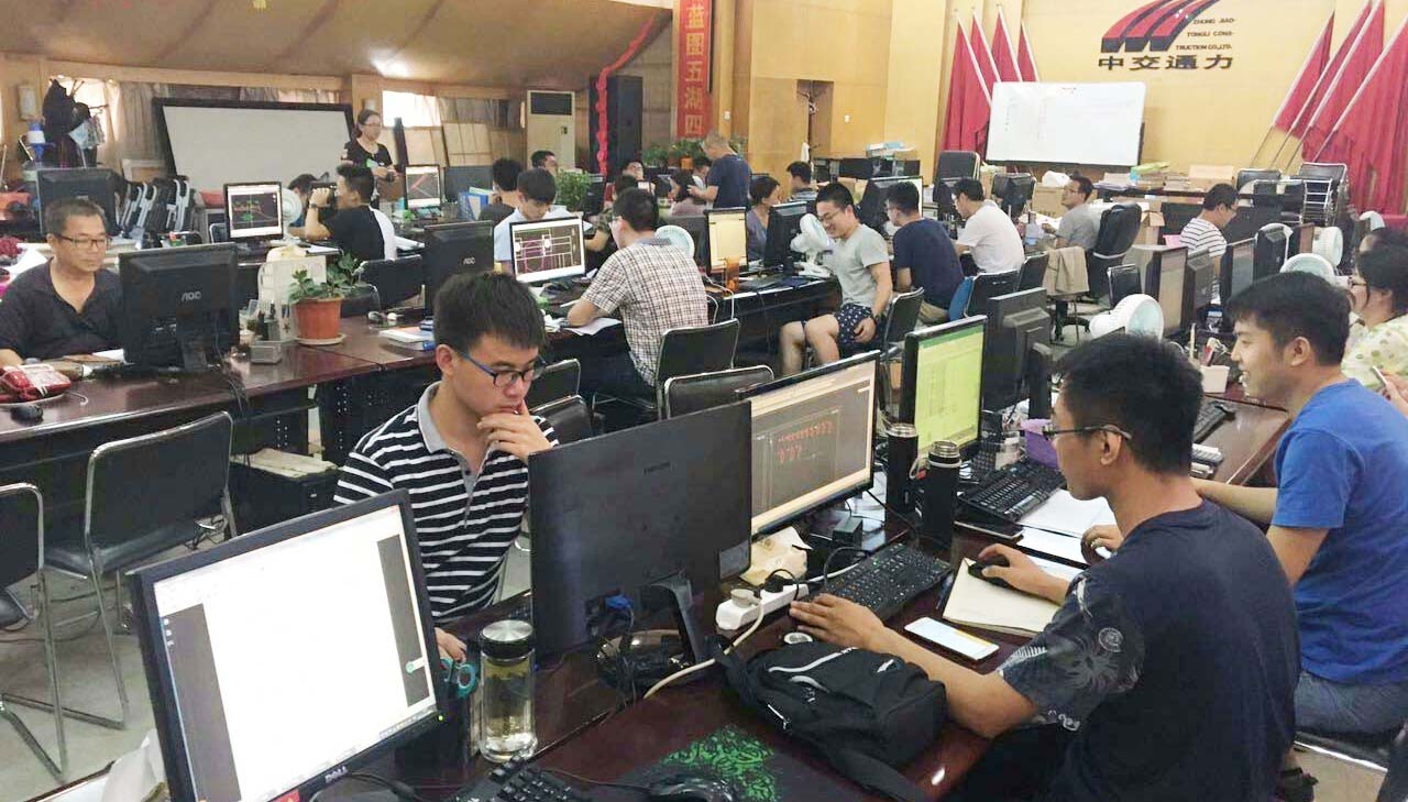 第一分院全体员工高温夜战抢进度 加班加点赶工期