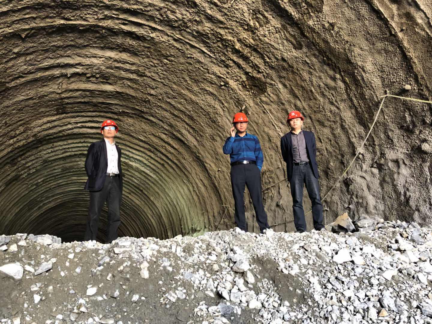 公司领导赴兴汕项目部检查指导工作